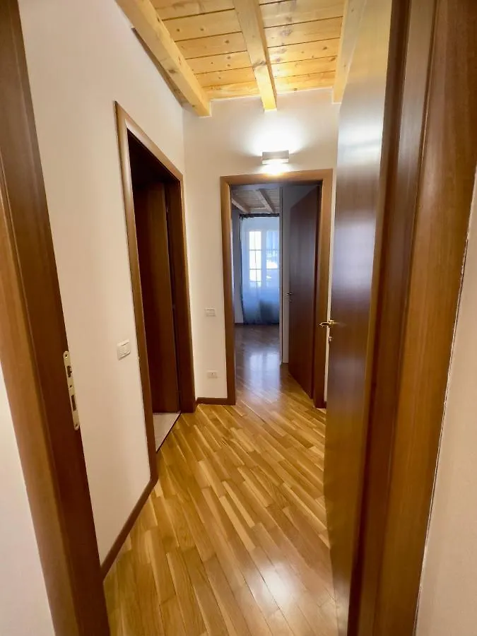 Stella Apartment Center Bergamo 0*,